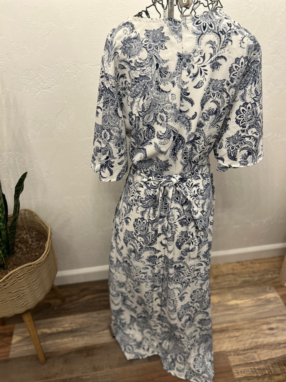 Collection B By Bobeau White and Navy Paisley Midi Dress - Picture 2 of 7